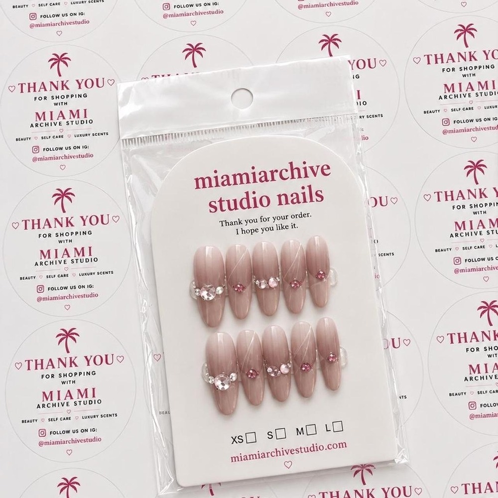 Elegant handmade press-on nail set